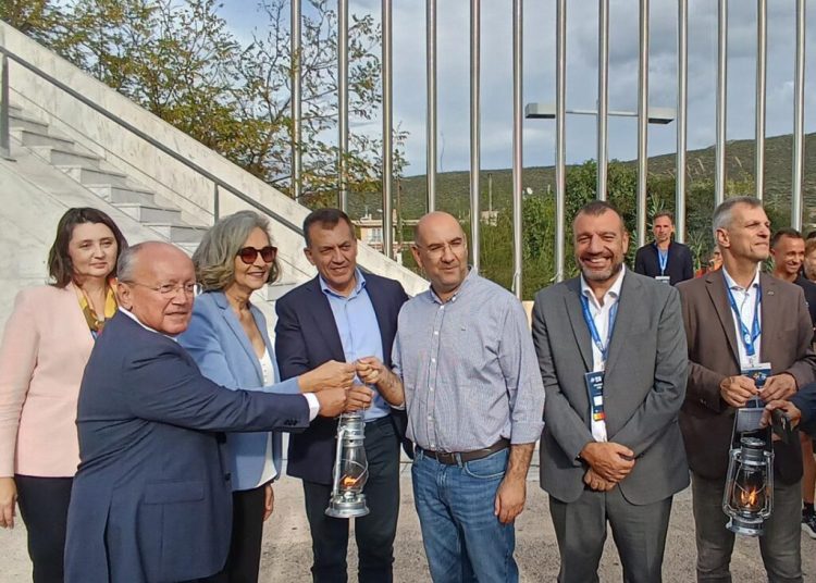 Στον Radisson Blu Διεθνή Μαραθώνιο Λάρνακας, η Φλόγα του Μαραθωνίου της Αθήνας