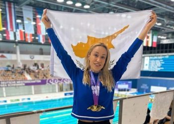 Εκπληκτική η Καρολίνα Πελενδρίτου, έφυγε με δύο χρυσά από το Βερολίνο