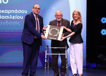 Τα σπουδαία μηνύματα του Αντώνη Δράκου, παραλήπτη του Αριστείου της ΕΑΚ