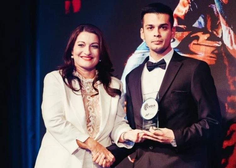 Ο Βλαδίμηρος Τζιωρτζής πήρε το βραβείο Αθλητισμός του Cyprus Diaspora Forum 2024