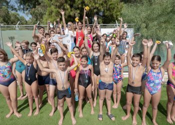 Δεκάδες παιδιά έστειλαν ισχυρά μηνύματα μέσω του «Blackened Goggle Challenge» που διοργάνωσε για δεύτερη χρονιά η Καρολίνα Πελενδρίτου 