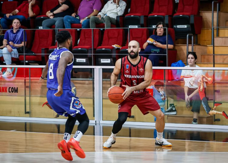 Κλείνει δέκα χρόνια στον Κεραυνό ο Σάιμον Μιχαήλ