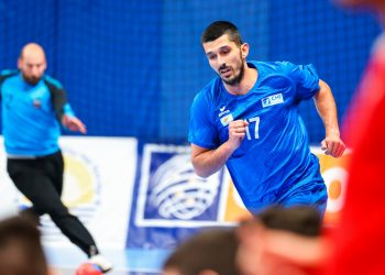 Πρόκριση για την Εθνική Χάντμπολ, με πρώτο σκόρερ της διοργάνωσης τον Καρκάλατο
