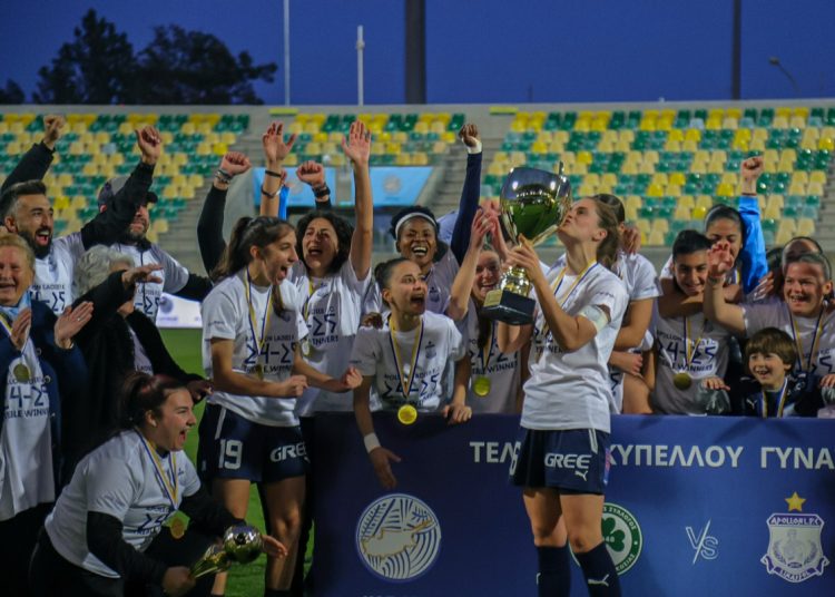 Σήκωσαν το 14ο κύπελλο οι Apollon Ladies με ανατροπή στο φινάλε