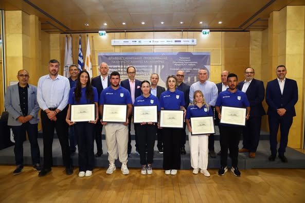 Υποτροφίες Ολυμπιακής Προετοιμασίας σε 12 Κύπριους Αθλητές απένειμαν η ΚΟΕ και το Ίδρυμα Α. Γ. Λεβέντη