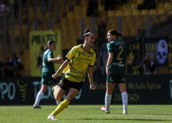 Αποθέωση για την Άντρη Βιολάρη, σκόραρε μπροστά σε 15.000 κόσμο