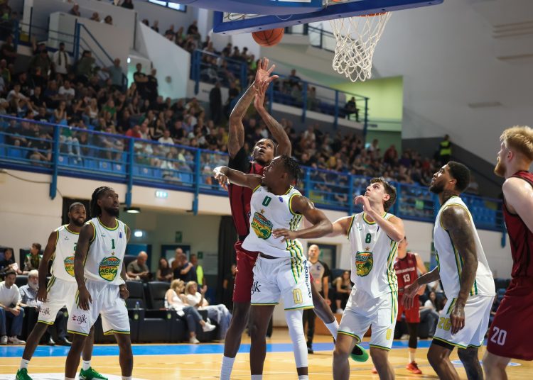 Πρώτο βήμα για την Πετρολίνα ΑΕΚ προς τον τίτλο