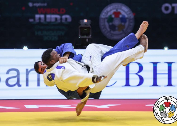 Μεγάλη επιτυχία! Με θεαματικό Ippon στους «16» του κόσμου ο Γιάννης Αντωνίου