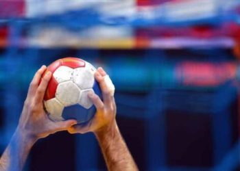 Η συναρπαστική μάχη παραμονής στο χάντμπολ έληξε με πέναλτι και διαμαρτυρίες!