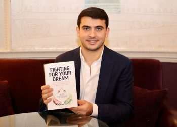 Το βιβλίο του «Fighting For Your Dream» παρουσίασε στο Λονδίνο ο Αλεξάνδρος Τοφαλίδης