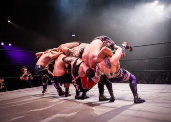 Εντυπωσιακό θέαμα στο ACW: Absolution – Πρωταθλητής ο Ρολάνδος Καγιάς