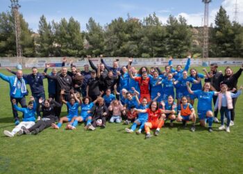 Oι Apollon Ladies πανηγυρίζουν τον 16ο πρωτάθλημα, δεύτερος ο Άρης