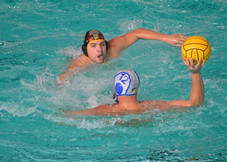 ΥΔΑΤΟΣΦΑΙΡΙΣΗ: Αγκαλιά με το 4ο σερί πρωτάθλημα ο ΑΠΟΕΛ