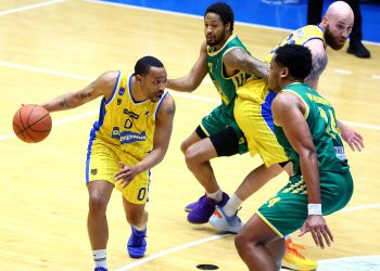 Σε 5ο παιχνίδι έστειλε ο ΑΠΟΕΛ την σειρά με την ΑΕΚ