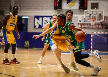 Ένα βήμα πριν από τους τελικούς η Πετρολίνα ΑΕΚ