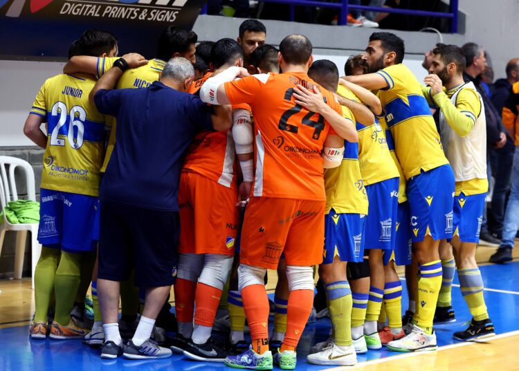 O ΑΠΟΕΛ έκανε το 2-0 επί της ΑΕΛ κι άγγιξε τον τίτλο